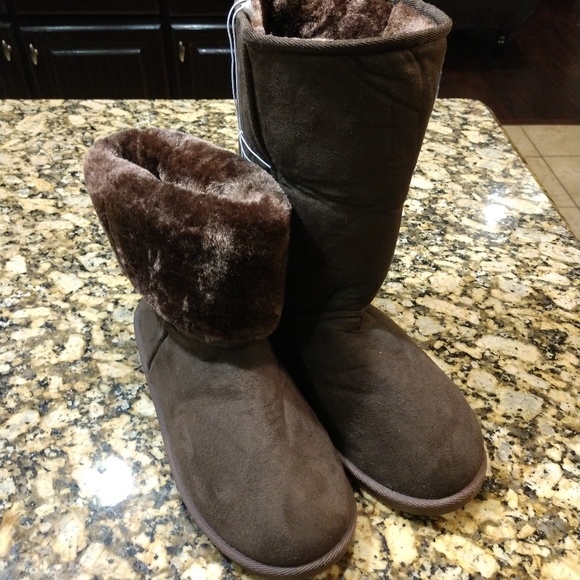 Fur Boots - Picture 2 of 6